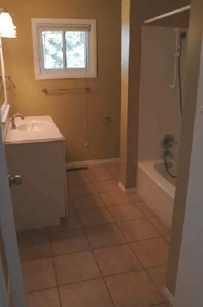 3 Bdrm Suite - Great Location for Students Image# 5
