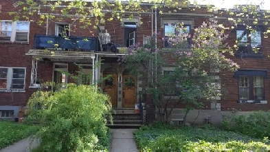 Upper duplex 6 ½ Monkland Village NDG Image# 1