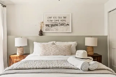 Furnished mid-term rental in Erlton, utilities included! Image# 9