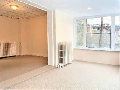 PRIME AREA - Large & Bright 1 Bdrm - Private Yard - ALL INCL. Image# 1
