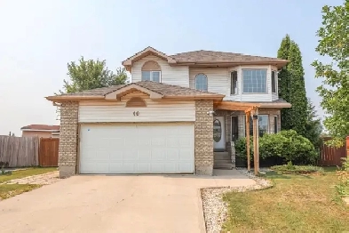 Wonderful 6 Bedroom Home in Waverley Heights Image# 3