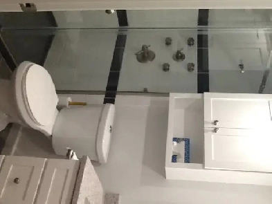 Tastefully Furnished Studio/bachelor, minutes from College Squar Image# 3