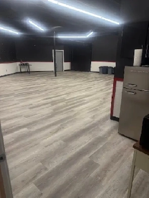 Corner retail unit for lease on 50th Street & 81st Ave Image# 1