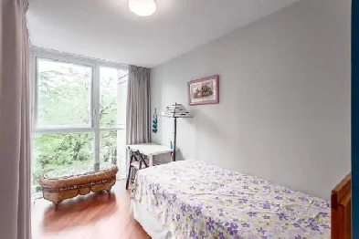 ️ Chic Private Room in Downtown – All Utilities Included Image# 2