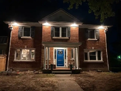 Mature student or young professional. 1 Bedroom plus den unit. Image# 1