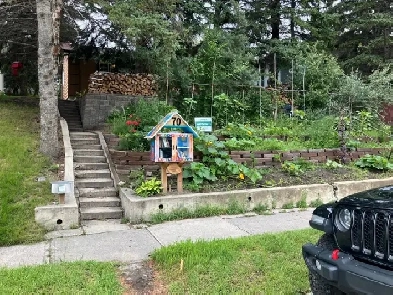 Room Available in a 7-Person Cooperative Household (NW Calgary) Image# 1