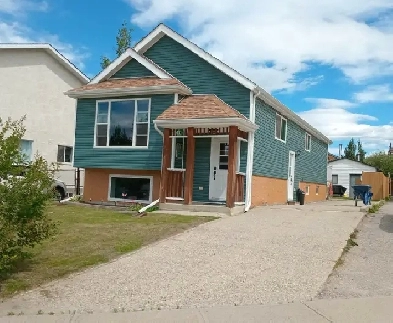 House for Sale in Hinton AB Image# 7