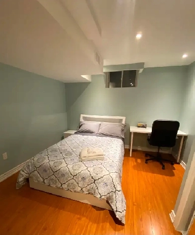 Room for Rent - Near UTSC & Centennial Image# 1
