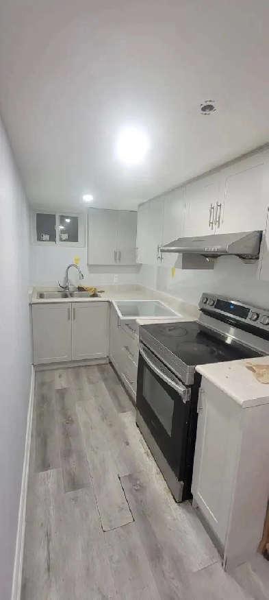Basement room avlbl for rent from Sept 1, Nr Scarborough Gen Hos Image# 5