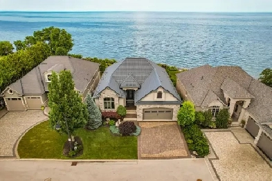 BREATHTAKING WATERFRONT ELEGANCE - 3 BED, 2 BATH Image# 5