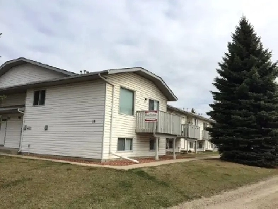 Pet Friendly Fantastic Townhouse in Clearview Meadows! Image# 10