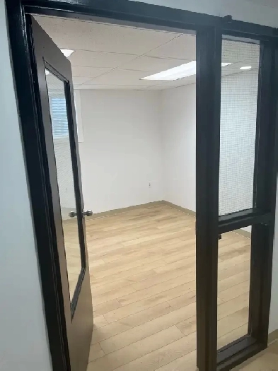 Office room for rent $700 Image# 2