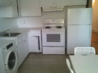Métro Joliette, 3 1/2 près des services, 1295$/m Image# 2