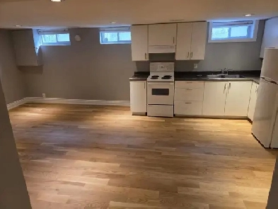 1 Bdrm Apt, Spacious & Clean, with Brand New Hardwood Floors Image# 1