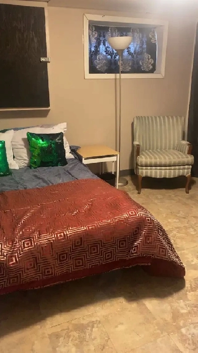 guest room male  only, garlefd street $450 available Aug 15 Image# 4