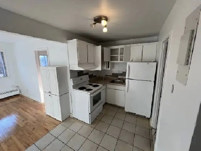 3 1/2 - ROSEMONT - DISPONIBLE MAINTENANT Image# 1