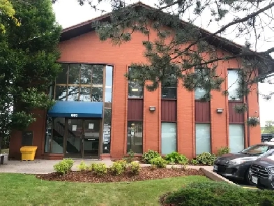 Medical/Healthcare/Wellness clinic space to share/rent. Image# 6
