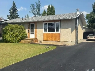 NEW LISTING 8921 - 19th Avenue | N. Battleford SK014868 Image# 9