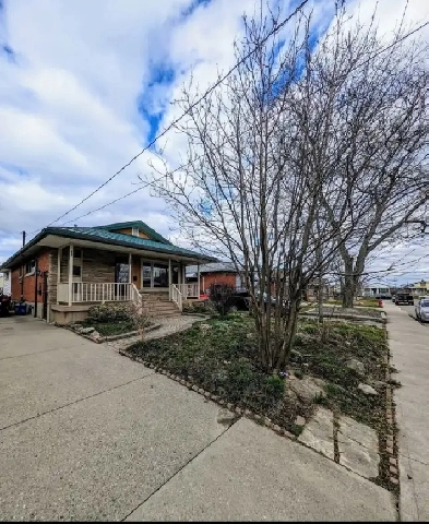 Spacious Basement Apartment on East Hamilton Mountain! Image# 9