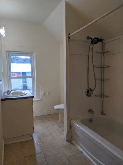 2 bedroom Trenton Image# 1