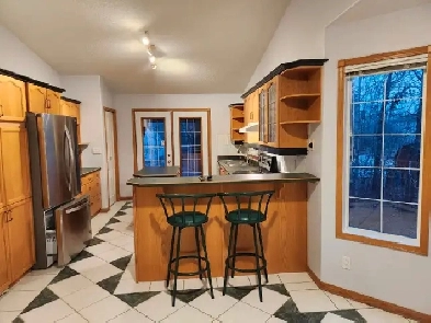 Private property near to all amenities - Edmonton 13920-162 ave Image# 1