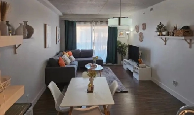 Condo (4 et 1/2)   Bureau - spacieux et lumineux Image# 11