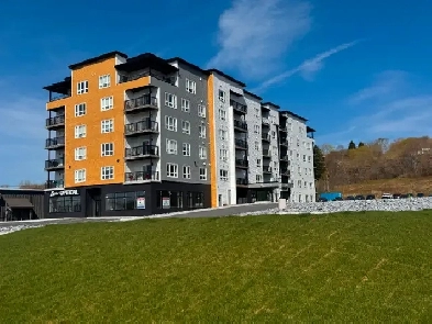 Aquarius Tower: 2 Bedroom Apartments - New Building - West SJ Image# 11
