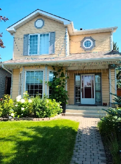 EXCLUSIVE OFF MARKET RENTAL OPPORTUNITY IN RIVERBEND, CALGARY! Image# 1