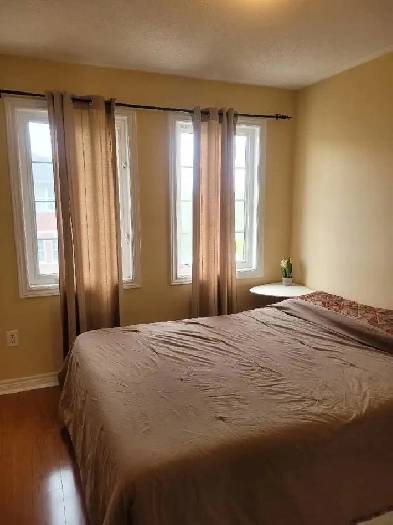 Room for rent in Scarborough (Near the Toronto Zoo)