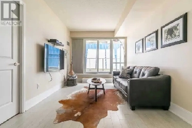 560 Front St 1 bed 1 bath - Available Oct 1st Image# 7