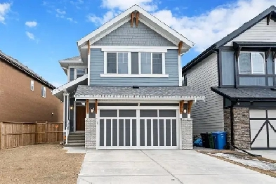 Bank Owned House 4 Sale in Mahogany SE Calgary for $779,900 Image# 1