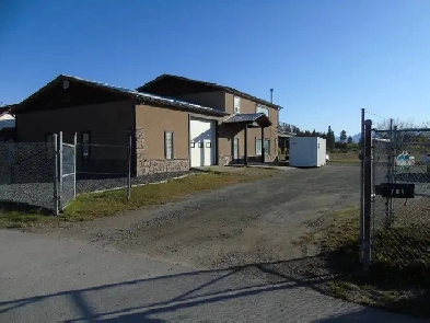 Spacious Country House in Cranbrook With Shop for Rent Image# 3