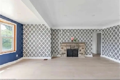 Cozy 5-Bedroom • 10,000-sq-ft Lot • Mountain View •Rental Image# 27