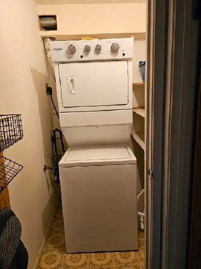 1 bed available in a 2 bed, 1 bath apartment. Image# 1