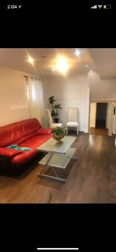2 Bed, 1 Bath basement unit - Square One Image# 5