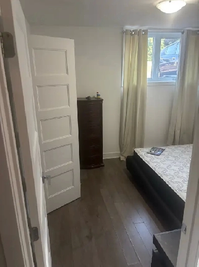 Chambre au sous-sol – 600 $/mois – Longueuil (tout inclus) Image# 2