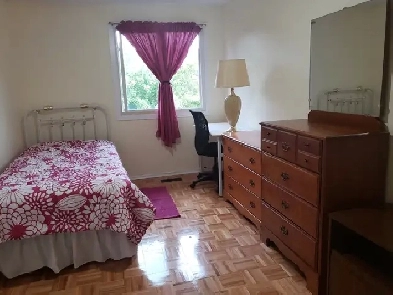 3 Rooms Available For Rent! Jenny Private (Heron Road) Image# 1
