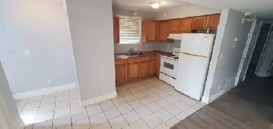 2 bedroom in South Windsor 4Plex- Sept 1st Image# 1