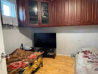 Room for rent in sharing  in basement Image# 3