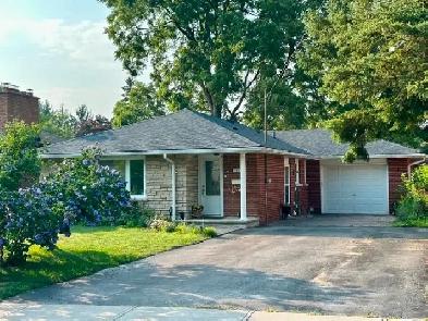 Gorgeous renovated 2-Bedroom Basement Apartment for Lease Image# 5