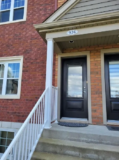 Condo a louer - Magog Image# 1