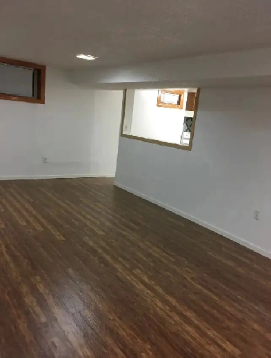 LEGAL BASEMENT SUITE 2 BEDS, 1 FULL BATH $1450.00   40% UTILITIE Image# 5