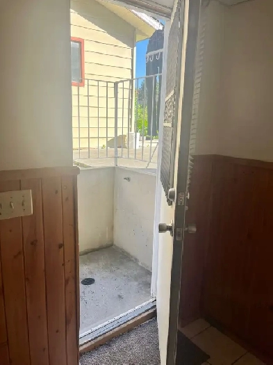 Spacious and cosy room for rent (Beddington, Calgary) Image# 1