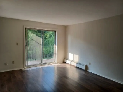 ONE Bedroom/Balcony, Clean, Quiet  FREE parking $1459.00 Hydro Image# 1