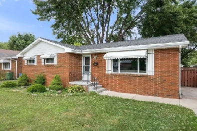 399 St Peter Street, Belle River ON Image# 10
