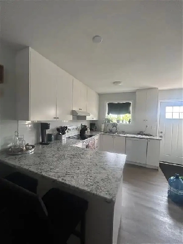 Modern & Stylish 2-Bedroom Apartment Image# 1