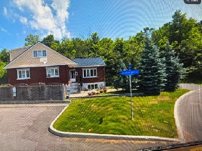 Two bedrooms apartment c/w private entrance. Image# 9