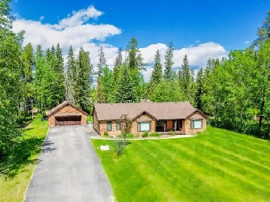 Spacious 5 bedroom Home in a Great Whitecourt Location Image# 7