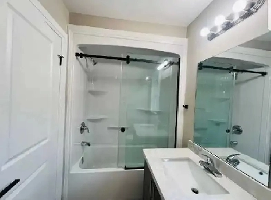 FURNISHED Private Room & Private Bathroom - All Inclusive Image# 4