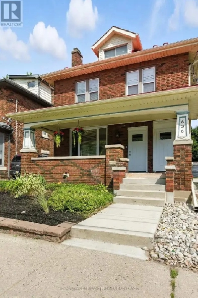 Updated Duplex with Loft & Patio in Prime London Location Image# 1